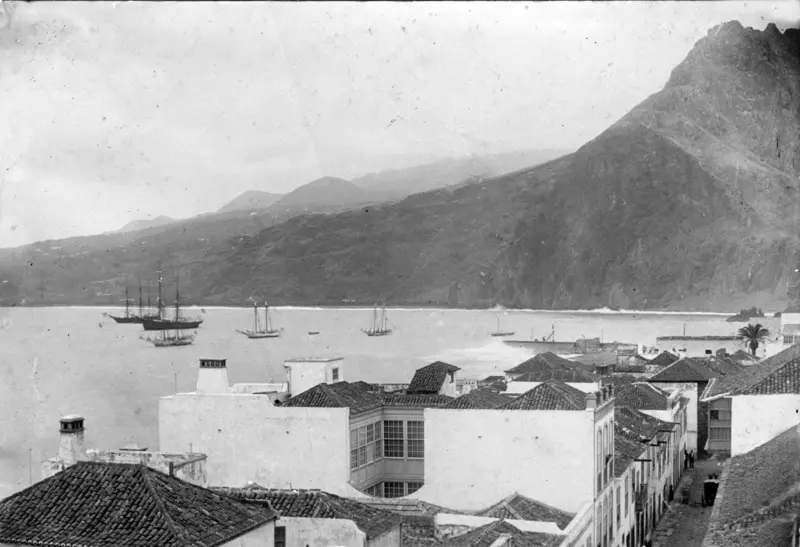 Vista parcial de Santa Cruz de La Palma desde El Lomo